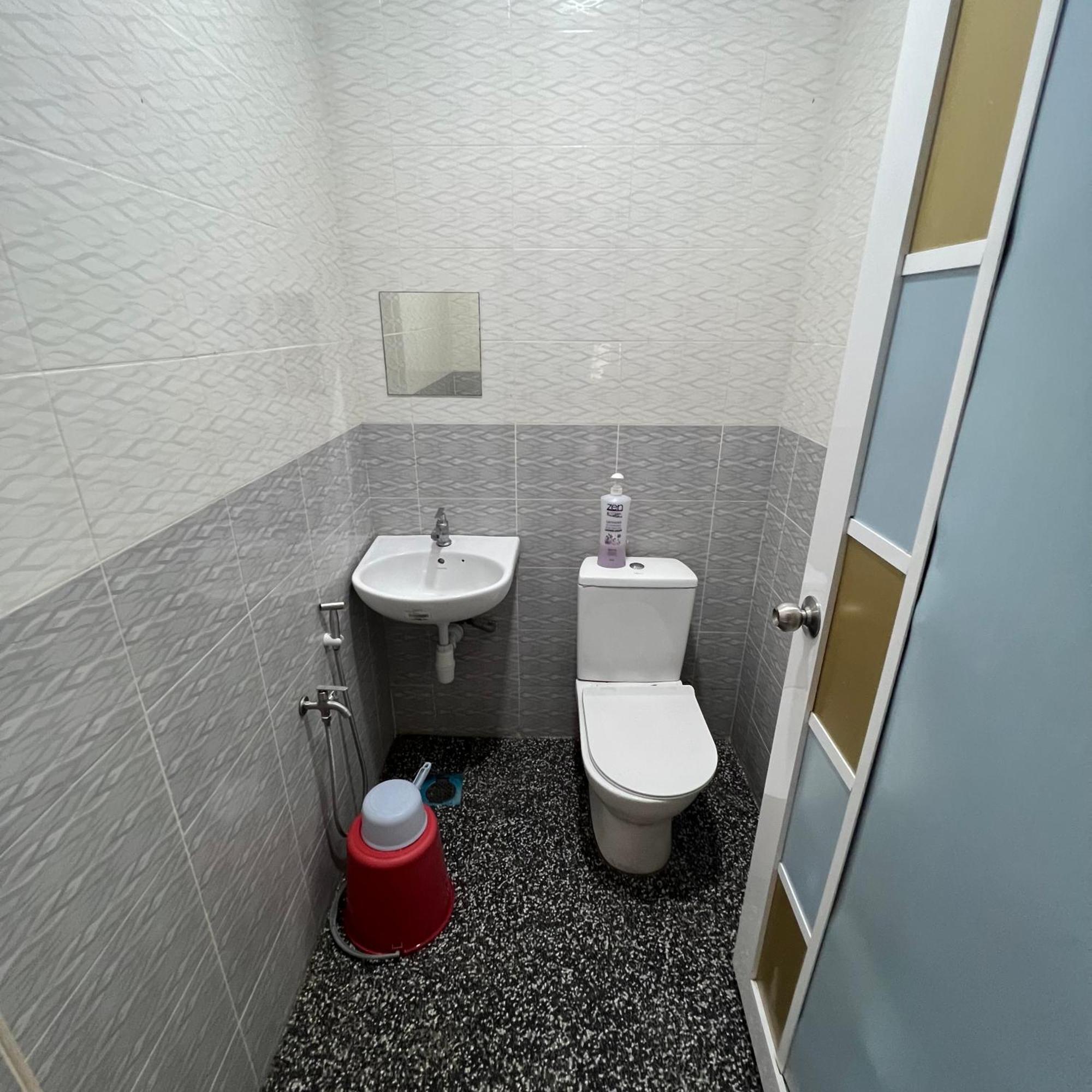 D' Totok Housestay Sepang Eksteriør billede